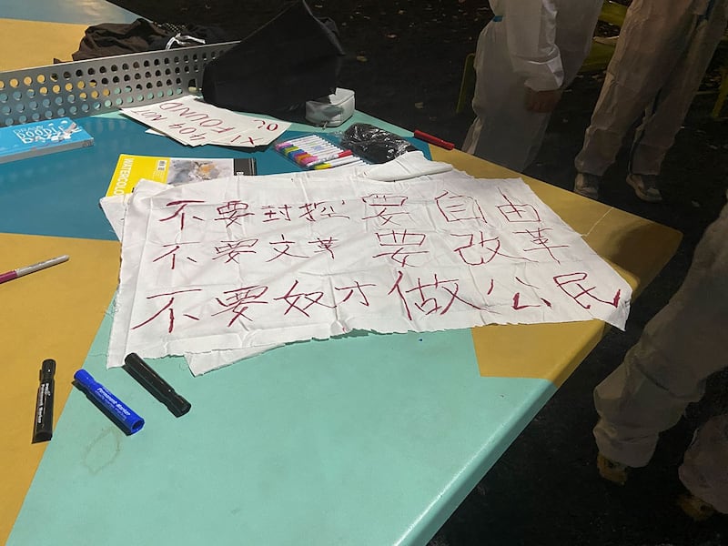 万圣节纽约华人集会 抗议习近平独裁(记者王允 拍摄)