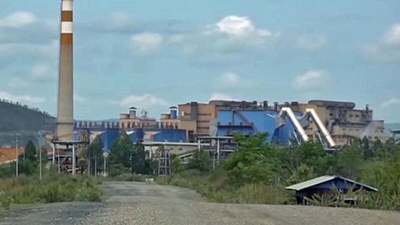 ၂ဝ၁၉ ခုနှစ် ဇူလိုင်လအတွင်းက တွေ့ရသည့် စစ်ကိုင်းတိုင်း ထီးချိုင့်မြို့နယ်ရှိ တကောင်းနီကယ်စက်ရုံမြင်ကွင်း။ (RFA Video Screenshot)