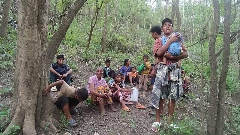 ချင်းပြည်နယ် တွန်းဇံမြို့နယ်မှ စစ်ဘေးဒုက္ခသည်များအား ၂၀၂၄ ခုနှစ်၊ မေလ ၂၂ ရက်နေ့က တွေ့ရစဉ်။ (Citizen Photo)