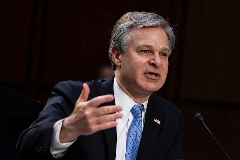 美国联邦调查局(FBI)局长克里斯托弗・雷（Christopher Wray）表示，中国的黑客计划比所有其它主要国家的总和还多。（美联社图片）