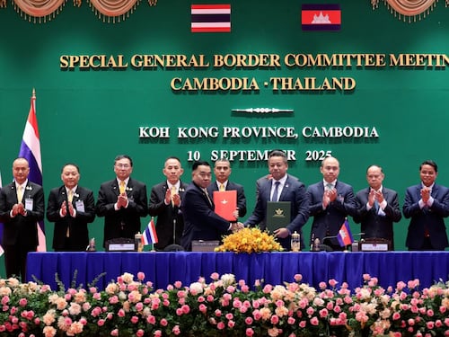 រដ្ឋមន្ត្រីក្រសួងការពារជាតិកម្ពុជា-ថៃពិភាក្សាលើសំណើបើកព្រំដែនមួយចំនួនឡើងវិញ