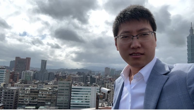 公子沈表示,中国提倡去西方化和爱国教育使外资难以生存,星巴克在中国业绩差是典型例子。(受访者提供)